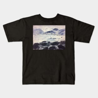 Snowy mountain scene Kids T-Shirt